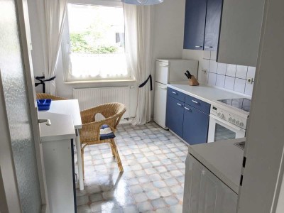 schöne, voll-möblierte 1,5-Zimmer Studentenwohnung mit Blick ins Grüne