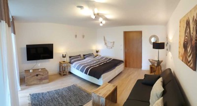 Neuwertige, liebevoll eingerichtete 2 Zimmer-Wohnung