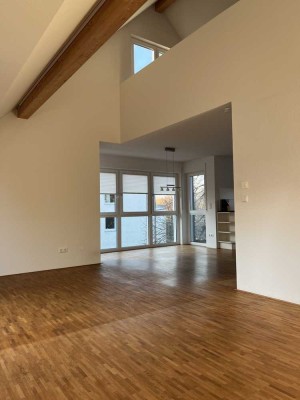 Exklusive 4-Zimmer-Maisonette-Wohnung mit EBK und 3 Balkonen im Heilbronner Osten