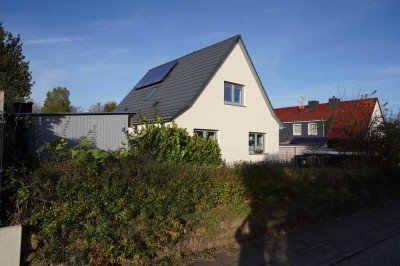 Hübsches Haus mit Garten und 3 bis 4 Zimmern in Geesthacht-Oberstadt in ruhiger Lage