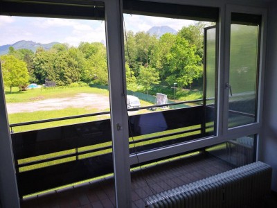 Ruhige attraktive 2-Zimmer Wohnung mit Balkon am Stadtrand mit Blick in die Natur