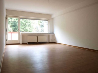Geschmackvolle 2-Raum-Wohnung mit Balkon und EBK in Köln Lindenthal