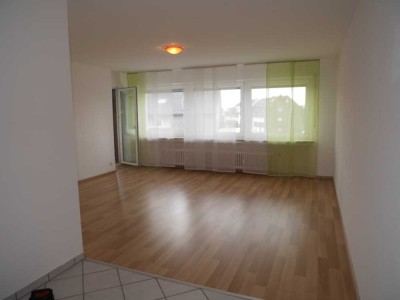 Frisch renovierte 3-Zimmerwohnung mit Wannenbad und Balkon