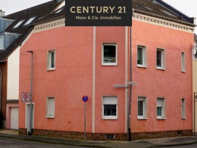 Euskirchen–City - Gepflegtes und saniertes Dreifamilienhaus