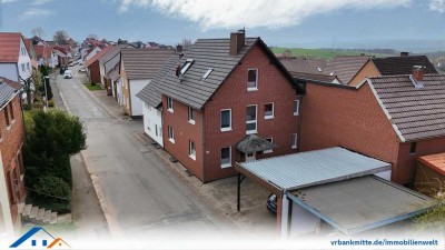 Charmante Doppelhaushälfte mit Potenzial – ruhiges Wohnen auf 3 Ebenen