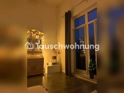 Tauschwohnung: 2 Zimmer mit großem Balkon (Dachgeschoss) - autofreie Straße