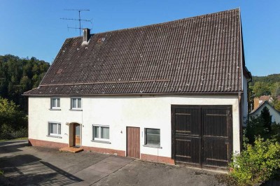 Wohnen und Leben in ländlicher Idylle ...  großes Bauernhaus zum Herrichten