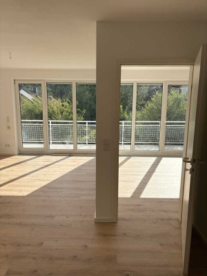 Helle und moderne 2-Zimmer-Wohnung mit großzügigem Balkon in Stuttgart-Dachswald