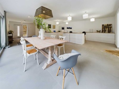 Exklusiv und modern! Neubau Maisonette-Wohnung mit Terrasse und Garten
