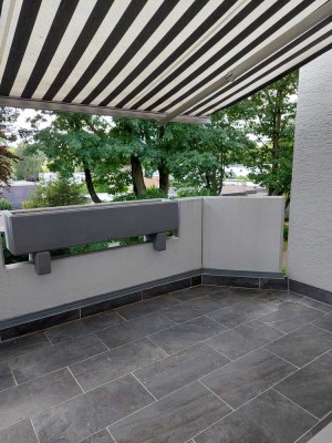Lichtdurchflutete 3.5 Zimmer Wohnung mit gehobener Innenausstattung und Balkon