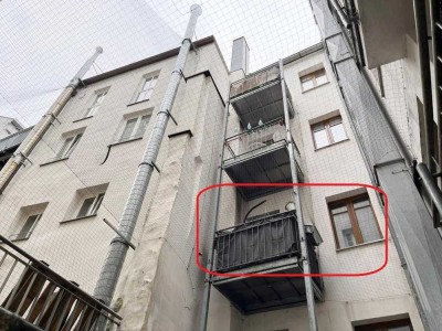 Rendite 2,41 %! Vermietete Denkmal-2-Zi.-Whg. mit Balkon in der Regensburger Altstadt