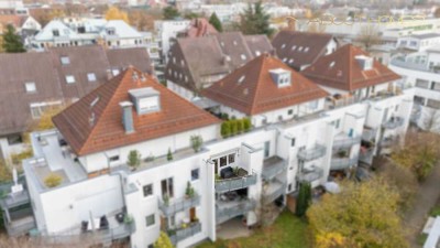 Begehrte Lage, zwei Balkone - tolle Wohnung mit Duplexstellplatz!