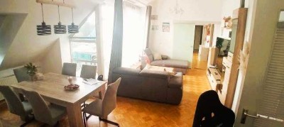 Bezugsfreie 5 Zimmer DG-Wohnung mit 2 Balkonen