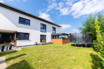 Luxuriöse Unternehmervilla in Feldrandlage von Schaafheim – Stil, Raum & Komfort auf top Niveau