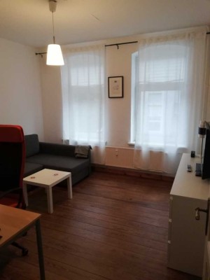 ZWISCHENMIETE: 15.11.25 bis 30.04.26 Möblierte 2-Zimmer Wohnung mit Balkon (alles inklusive!!)