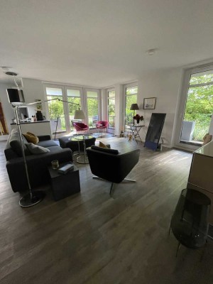Alte Gärtnerei: Wohnung mit eigener Terrasse, hochwertiger Ausstattung und Blick ins Grüne