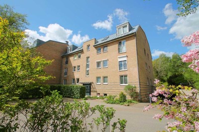 Nice to miet me: Komfortable 3 Zimmer-Wohnung mit TG-Stellplatz in zentraler Wohnlage