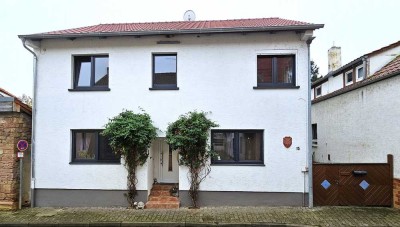 Ein- bzw. Zweifamilienhaus in Fürfeld als Renditeobjekt oder zum Selbstbezug