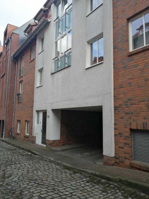 Schicke gepflegte 2-Zimmer-Terrassenwohnung mit Einbauküche in der Altstadt von Lüneburg