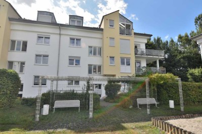 Helle 4-Zimmer-Wohnung mit 2 Terrassen und 2 TG-Stellplätzen in Blaustein