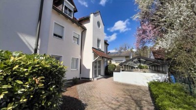 MOOSBURG | Geräumige Galerie-Wohnung mit großem Sonnenbalkon! | Leer und ab sofort beziehbar