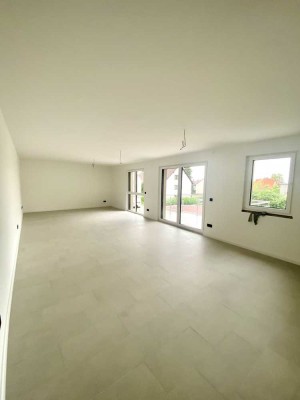 Zweitbezug! Großzügige 4 Zimmer Wohnung in toller Lage