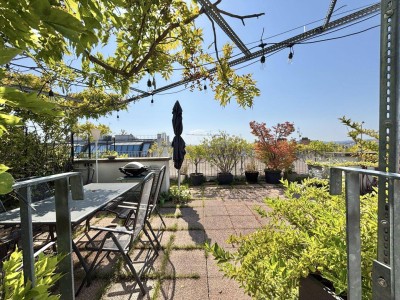 Grüner Dachgarten mit Blick über Wien I exklusive DG - Wohnung I Großzügige Fensterflächen mit Rollläden I Klimaanlage
