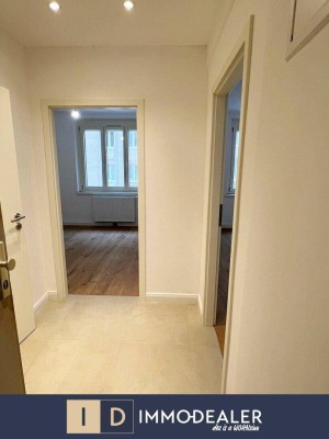 ** CHARMANTE 2 ZIMMER WOHNUNG - NEUBAU - SANIERT - ZENTRAL GELEGEN **