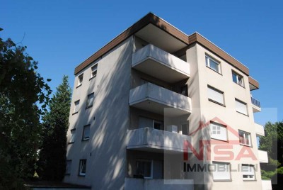 TOP Kernsanierte 3 Zimmer Wohnung mit Balkon und Stellplatz