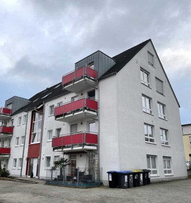 Seniorenwohnung für 1 Person, mit Aufzug, Barrierefrei, Balkon, elektrisch. Rollos usw.