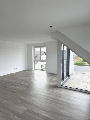 Neuwertige 3 Zimmer Maisonette-Wohnung - Zweitbezug!
