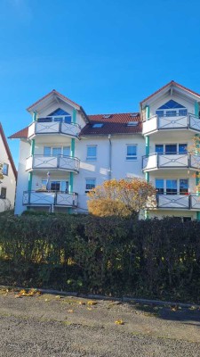 Sehr helle und schöne 4-Zimmer-Wohnung mit Balkon und Stellplatz in Ofterdingen