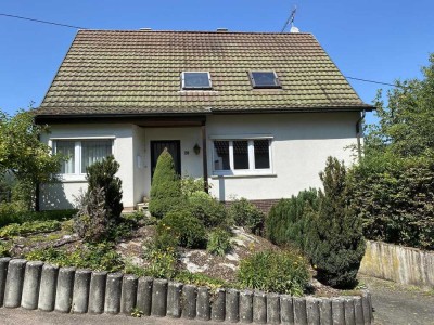 Charmantes 1 - 2-Familienhaus mit Weitblick