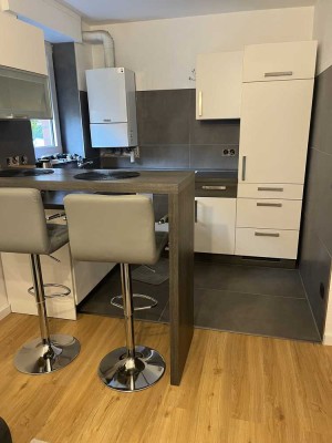Möblierte Zwei-Zimmer-Wohnung in Düsseldorf-Lichtenbroich