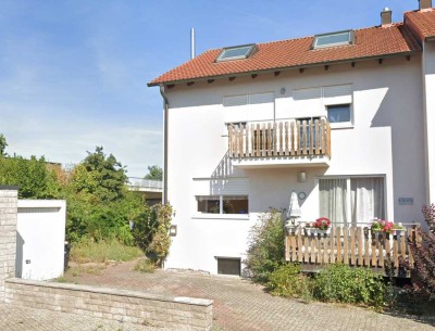 Familienidylle mit geräumigem Doppelhaus in Waldbüttelbrunn - PROVISIONSFREI