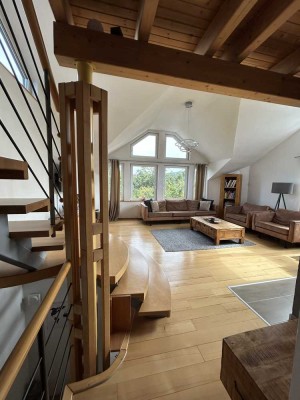 Exklusive Maisonette Wohnung in bevorzugter Lage mit EBK und teilmöbliert