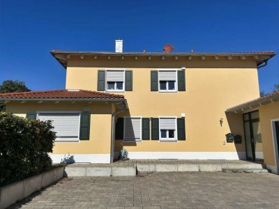 Moderne DHH im Toskana-Stil - Wohnen mit viel Grün!