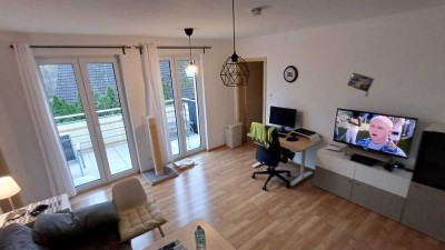 Helle 2-Zimmer Wohnung mit Balkon in ruhiger Lage