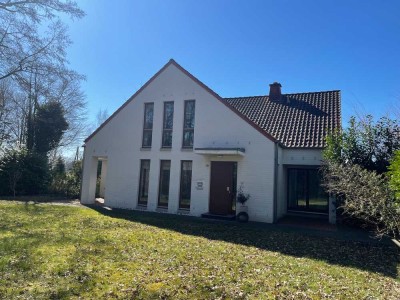 Attraktive DHH großz. Auft. toller großer Garten, Keller Garage GT-Nä. Bertelsmann HV