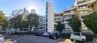 Helle Schöne 3 Zi. Wohnung mit EBK und Balkon am Gifiz-See in Offenburg