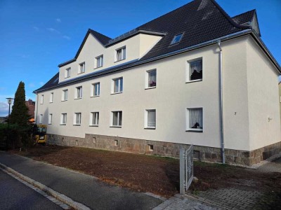 Erstbezug nach Sanierung: 2-Raumwhg. mit EBK und mgl. Gartenanteil in ruhiger Lage in Reinsdorf!