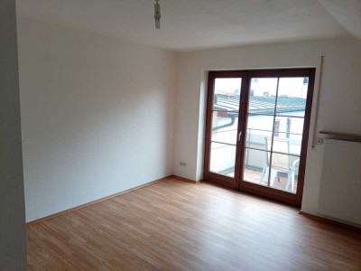 Helle und gepflegte 2-Zimmer-DG-Wohnung mit Balkon in Lindau/Insel