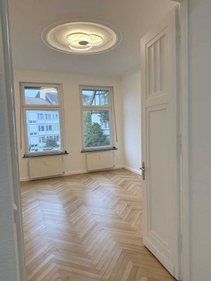 Modernisierte Altbauwohnung im 1. OG in Oberkassel