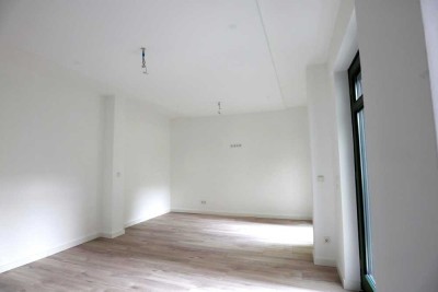 "Modernes Wohngefühl trifft zentrale Ruhe – Erstbezug mit Terrasse in der Feldstadt"