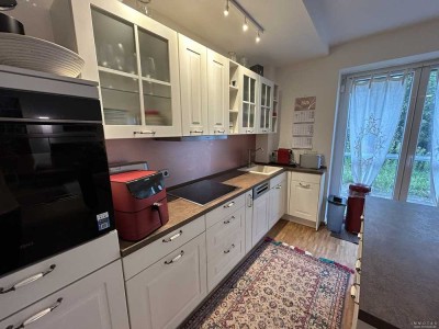 BIETERVERFAHREN - PROVISIONSFREI für Käufer - Moderne 2-Zimmer-Wohnung mit Terrasse und Garage