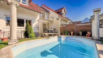 Reihenhaus mit Pool trifft Top-Lage – entspannt wohnen, schnell am Flughafen!