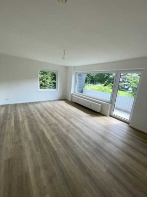 Velbert-Neviges! Renovierte 2 Zimmer-Wohnung mit Balkon