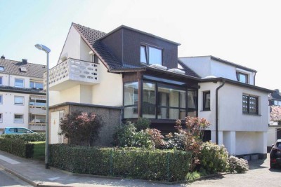 Großes Einfamilienhaus für Mehrgenerationen in schöner Lage von Essen/Burgaltendorf
