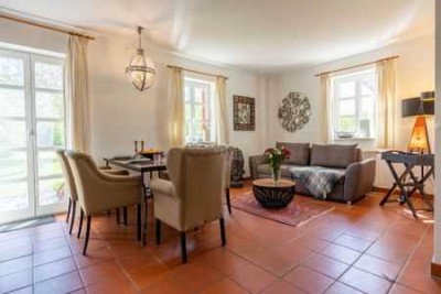 Charmante Wohnung in begehrter Lage – mit Ost-Terrasse im Grünen und Strandnähe!