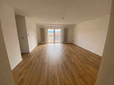 2-Zimmer-Wohnung mit Balkon in Jugendstilhaus